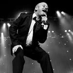 ANDREW STRONG PERFORMS THE COMMITMENTS